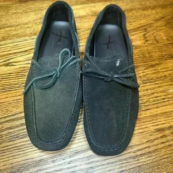 Tod’s Gommino Driving Loafers - Picture 2 of 4